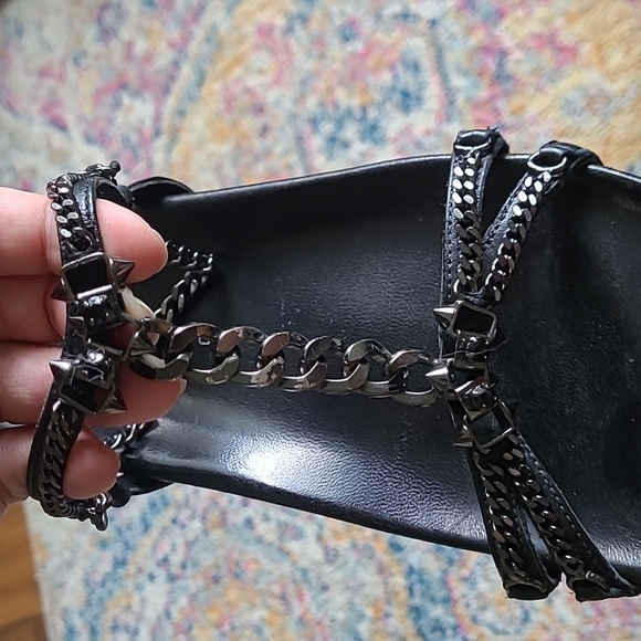 Barbara Bui Black Sandals with Black Chains and Details Size 38 - Picture 6 of 7